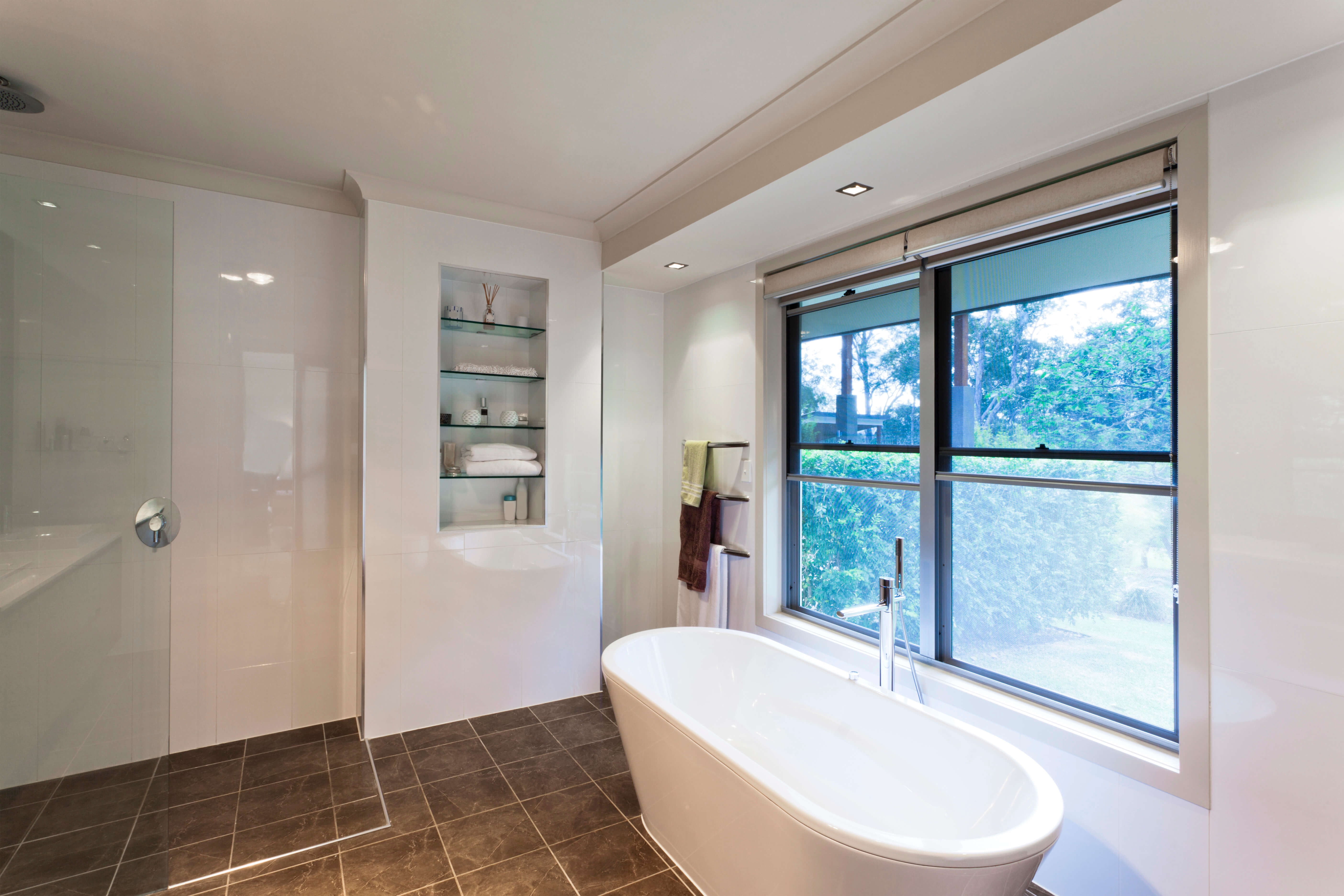 bathroom cleaning chinnor